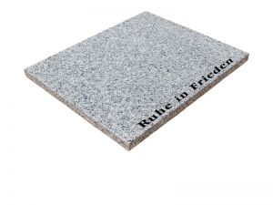 Granitplatte 60x50x3 cm grau poliert mit gravierter Inschrift